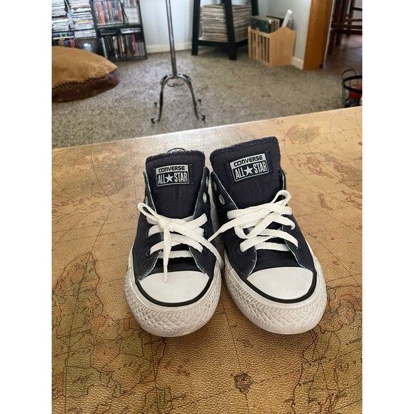 Converse All Star Madison Ox Navy Blue Floral Canvas - Picture 1 of 5